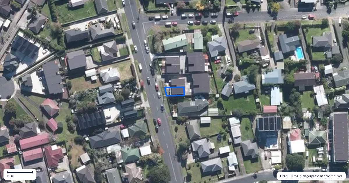 Property context map for 647A Te Atatu Road, Te Atatu Peninsula, Auckland