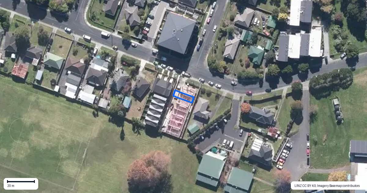 Property context map for 2/26 Smythe Road, Henderson, Auckland