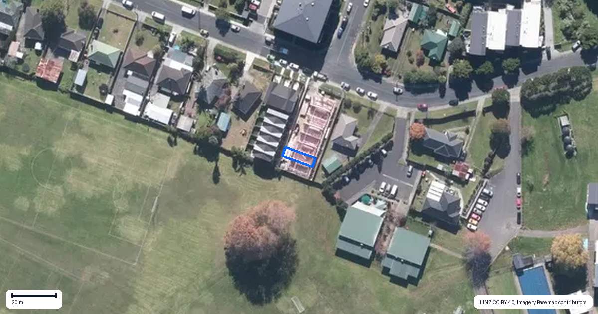 Property context map for 7/26 Smythe Road, Henderson, Auckland
