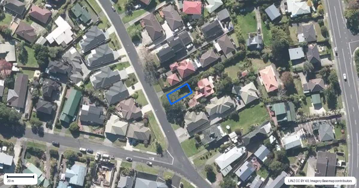 Property context map for 2/19 Drake Street, Howick, Auckland