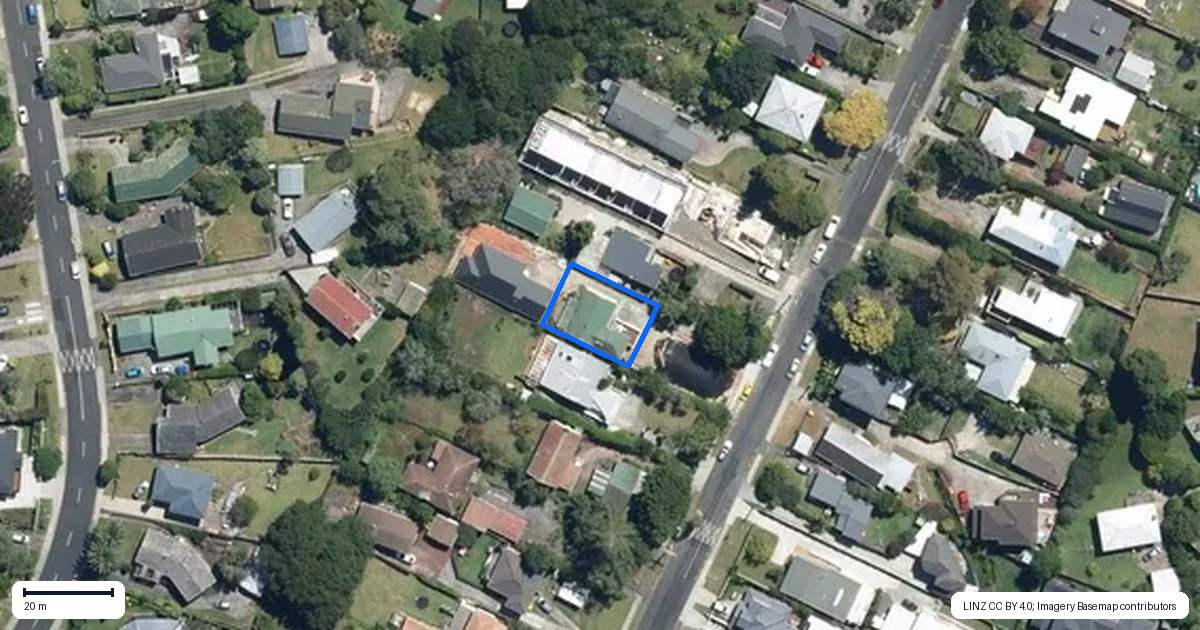 Property context map for 15 Stottholm Road, Titirangi, Auckland