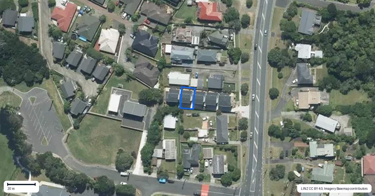 Property context map for 858D East Coast Road, Northcross, Auckland