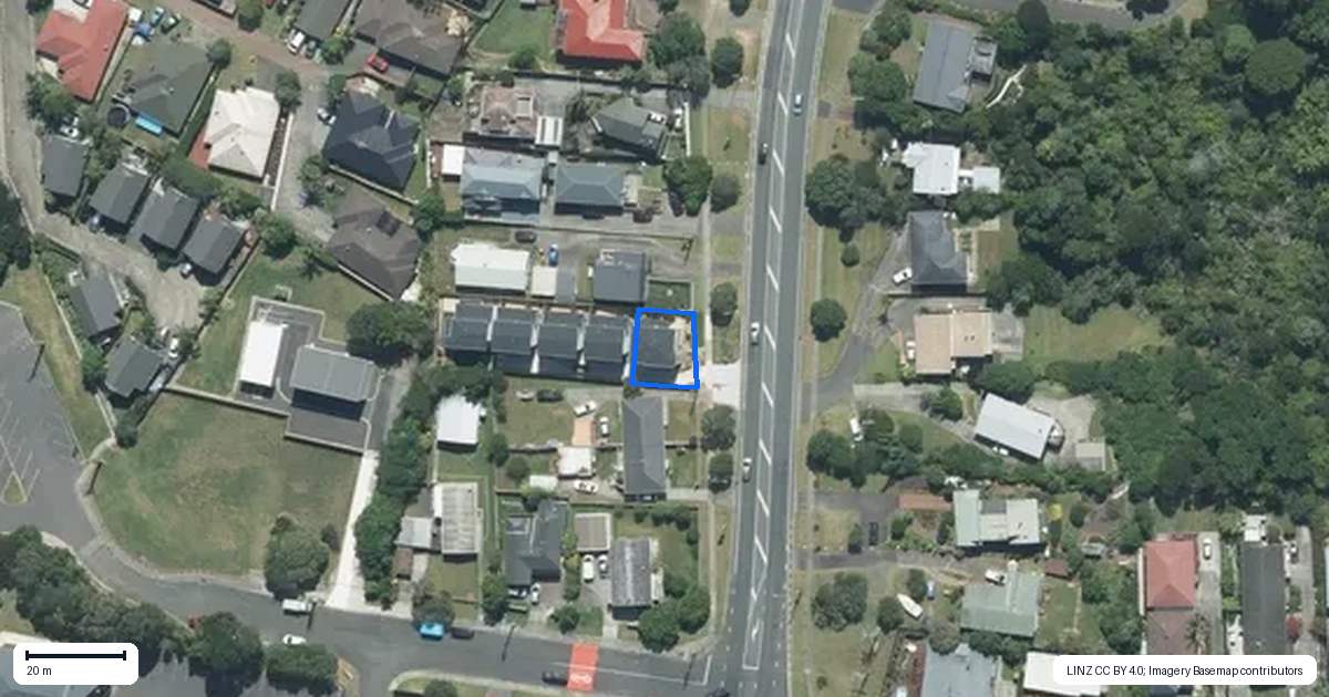 Property context map for 858A East Coast Road, Northcross, Auckland
