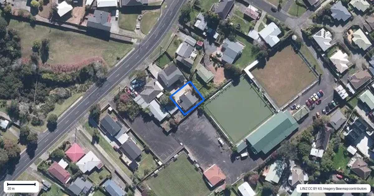 Property context map for 1/12 Matipo Road, Te Atatu Peninsula, Auckland
