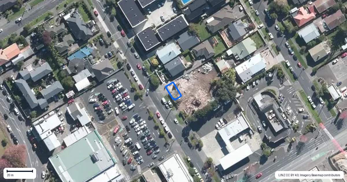 Property context map for 1/11 Huia Road, Point Chevalier, Auckland