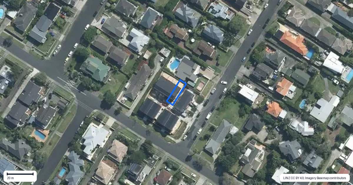 Property context map for 33A Onepoto Road, Hauraki, Auckland