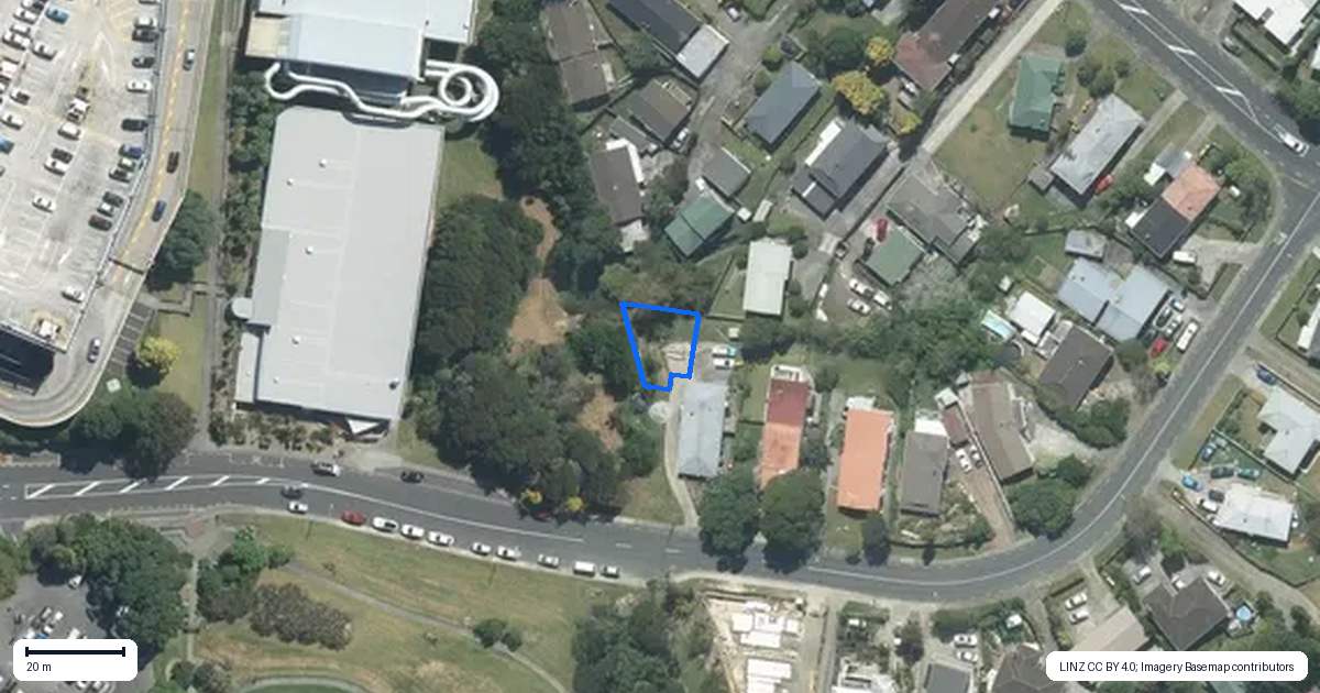 Property context map for 16D Downing Street, Glenfield, Auckland