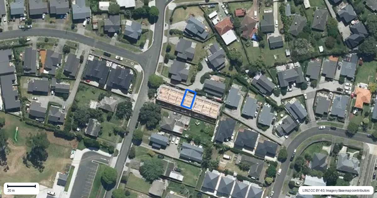 Property context map for 4/80 Castledine Crescent, Glen Innes, Auckland