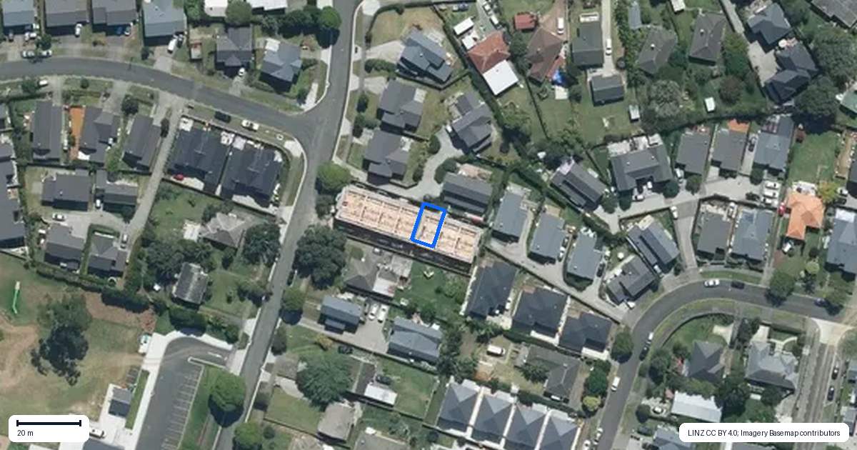 Property context map for 5/80 Castledine Crescent, Glen Innes, Auckland