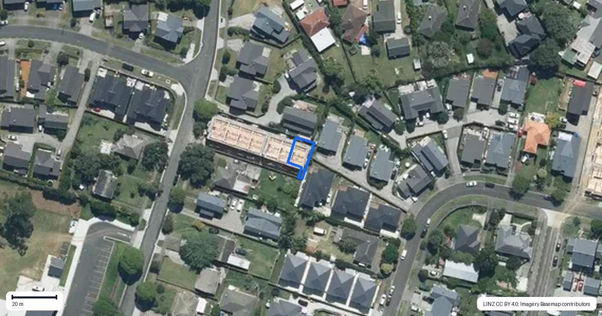 Property context map for 7/80 Castledine Crescent, Glen Innes, Auckland