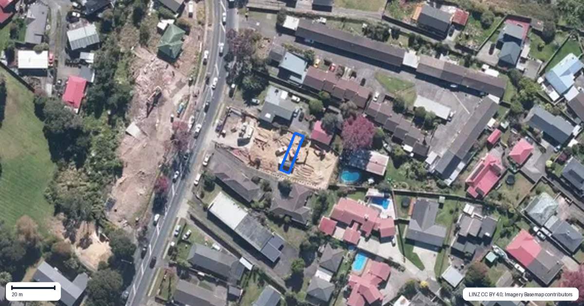 Property context map for 3/79 Edmonton Road, Henderson, Auckland