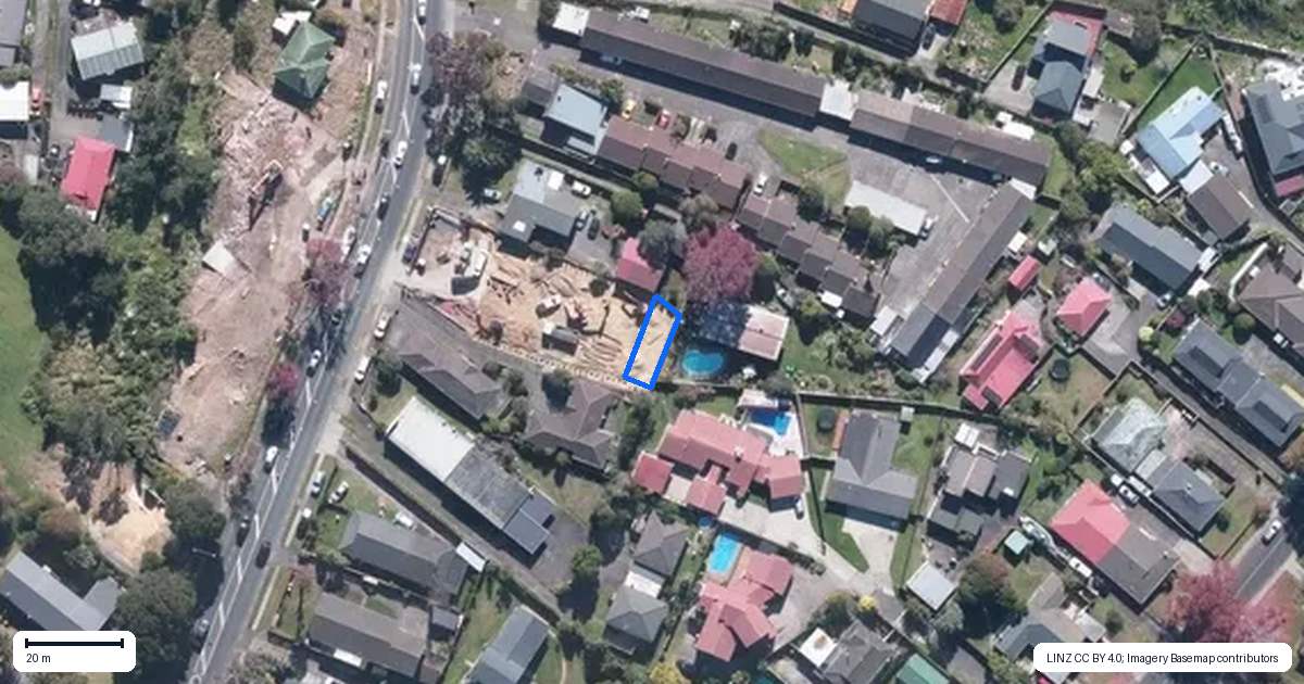Property context map for 7/79 Edmonton Road, Henderson, Auckland