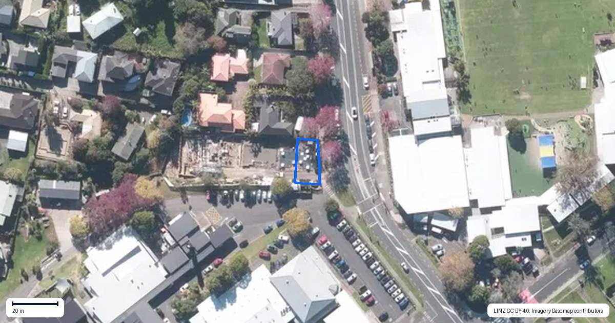 Property context map for 1/17 Sandspit Road, Cockle Bay, Auckland