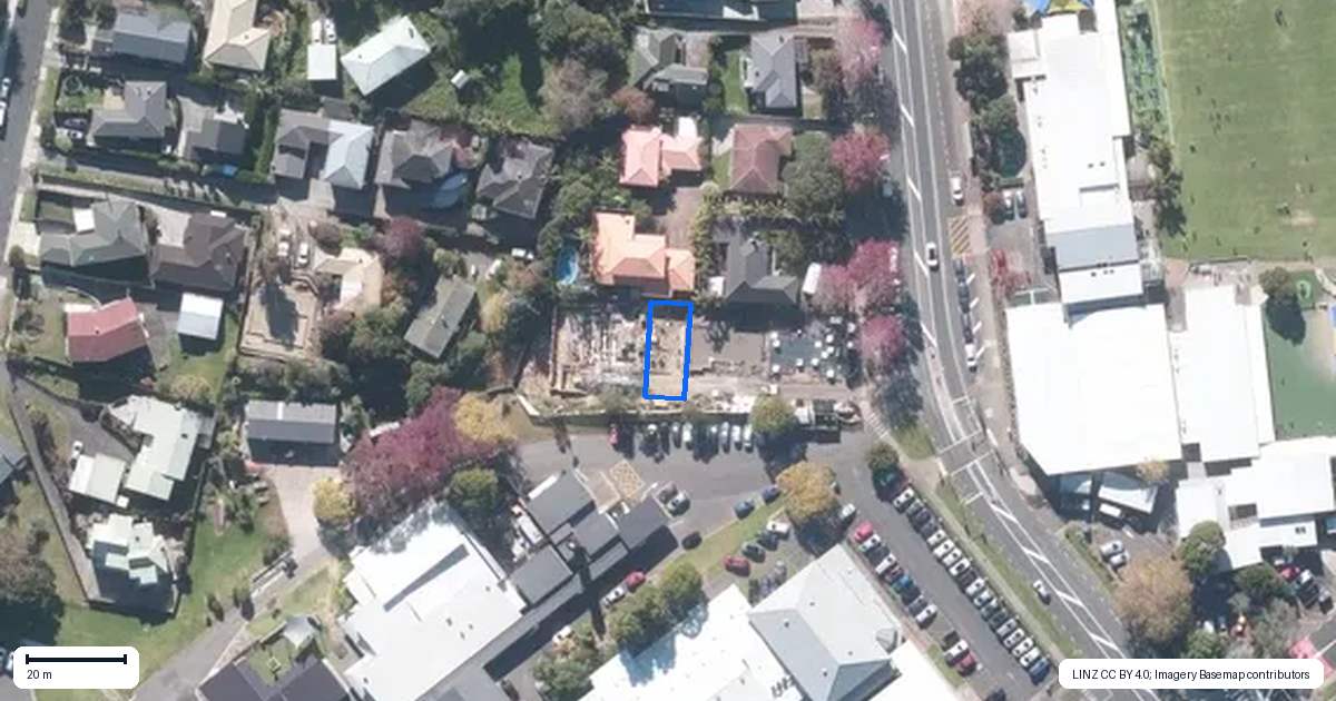 Property context map for 5/17 Sandspit Road, Cockle Bay, Auckland