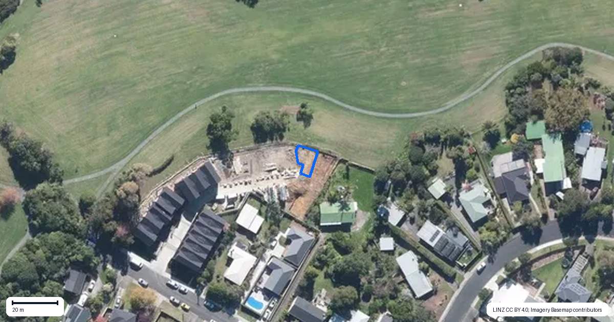 Property context map for 4/49 Taipari Road, Te Atatu Peninsula, Auckland