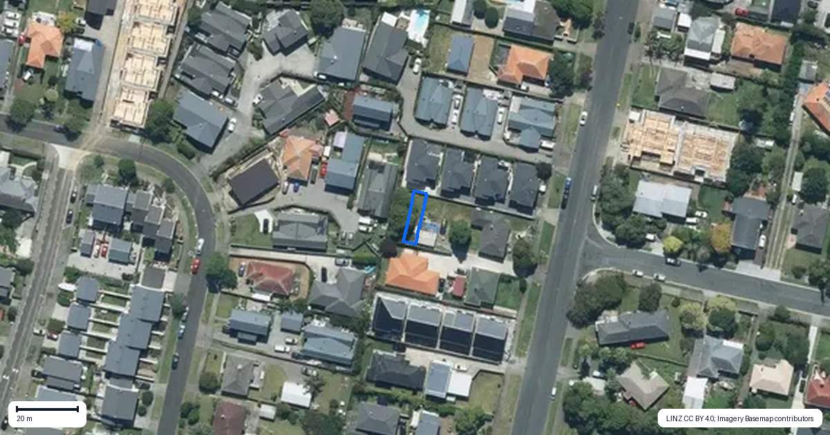 Property context map for 6/15 Line Road, Glen Innes, Auckland