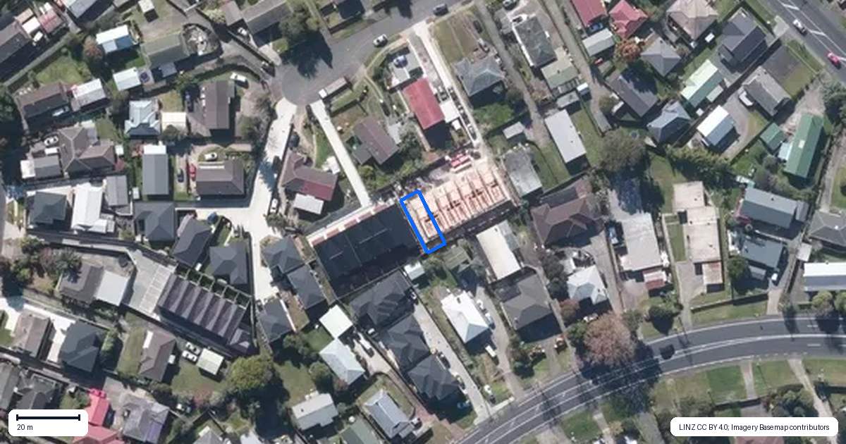 Property context map for 7/14 Sabot Place, Massey, Auckland