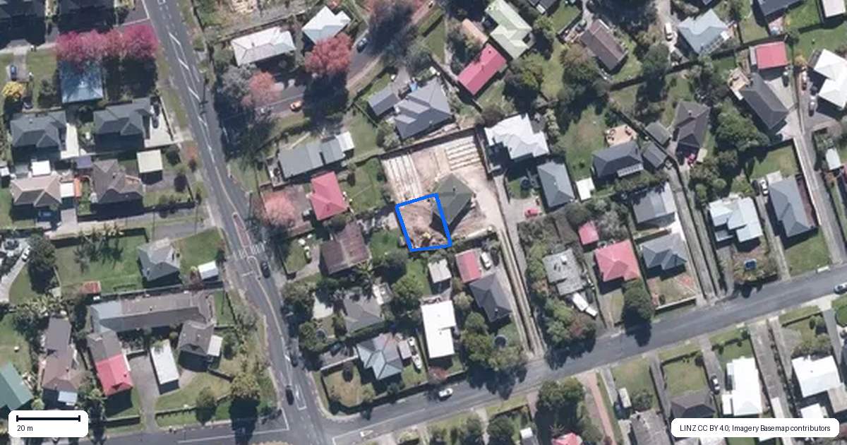 Property context map for 8A Kaikoura Street, Henderson, Auckland