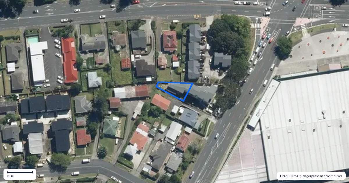 Property context map for 7D Titirangi Road, New Lynn, Auckland
