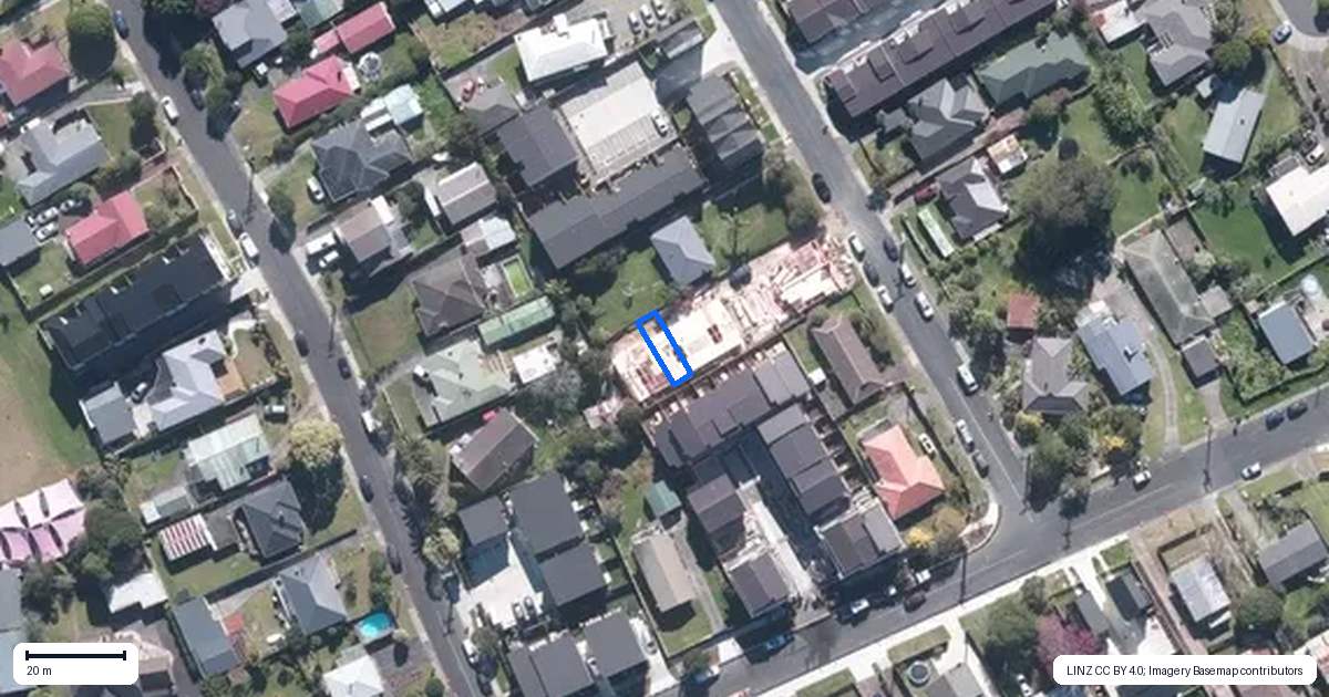 Property context map for 6/2 Kereru Street, Henderson, Auckland