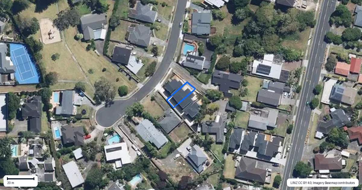 Property context map for 16B Blue Gum Rise, Sunnyhills, Auckland