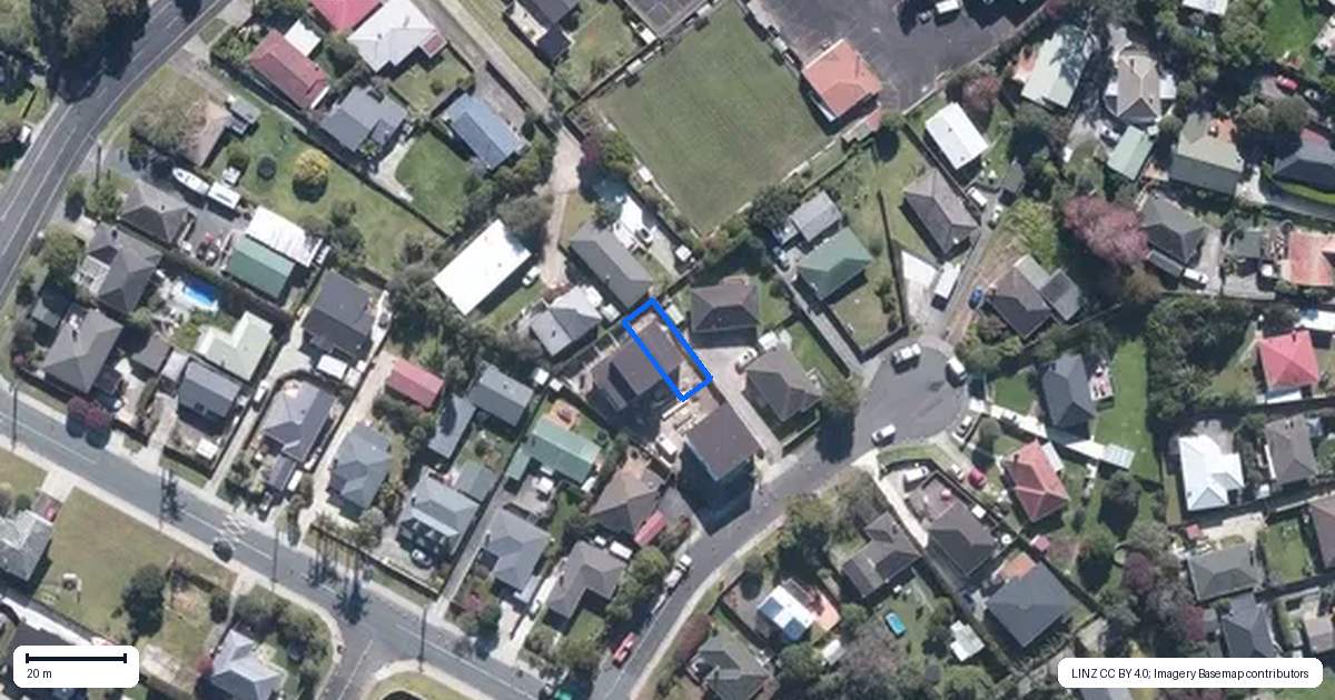 Property context map for 2F Glenford Lane, Te Atatu Peninsula, Auckland