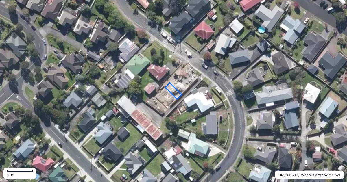Property context map for 4/12 Statesman Street, Henderson, Auckland