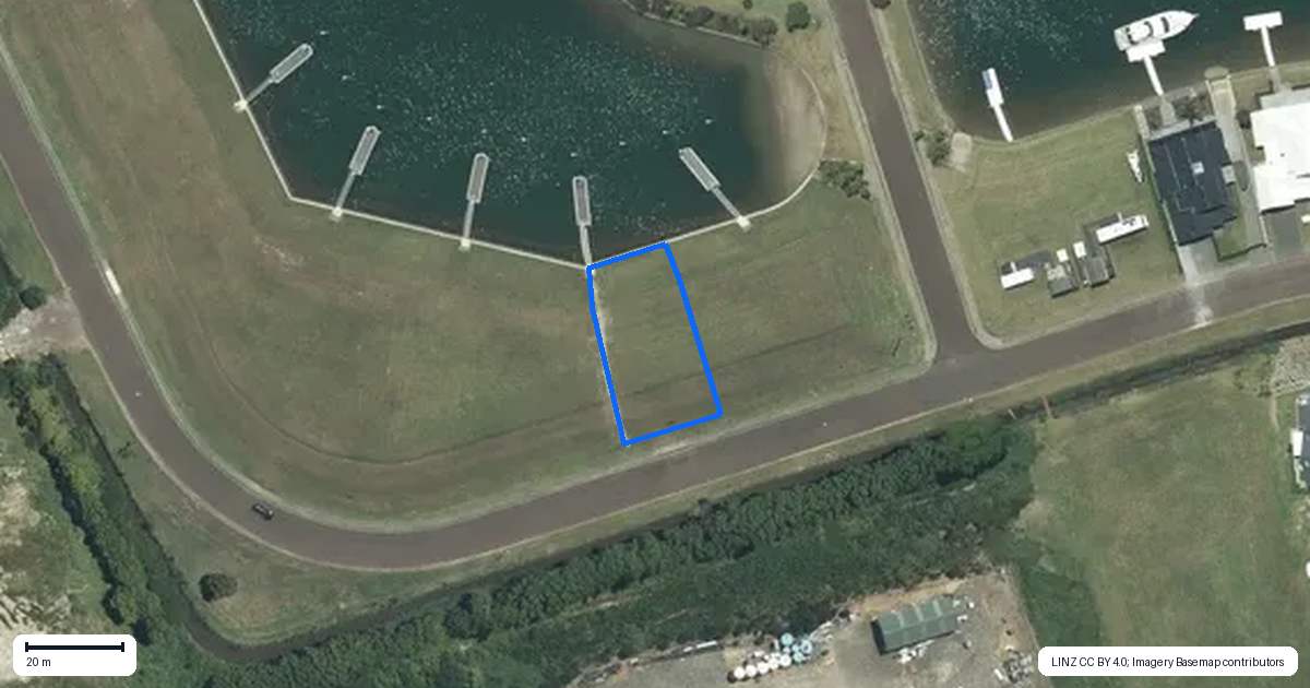 Property context map for 220 Waterways Parade, Pauanui