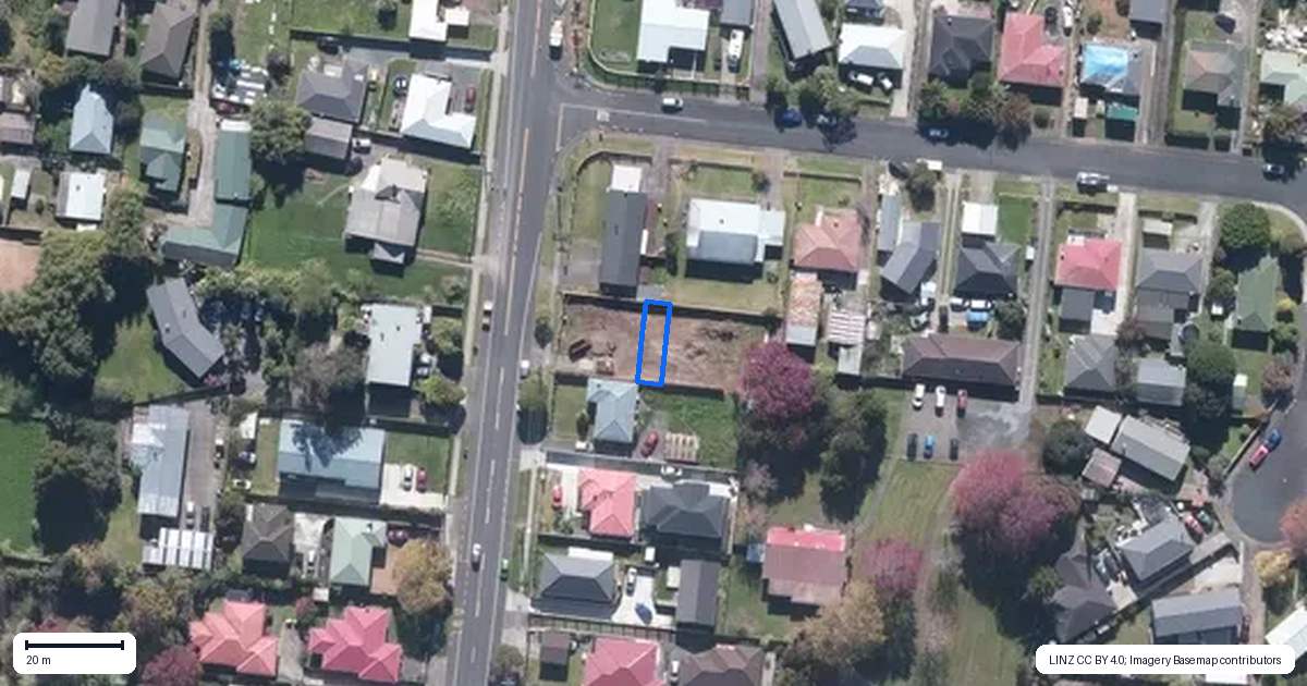 Property context map for 107B Rathgar Road, Henderson, Auckland