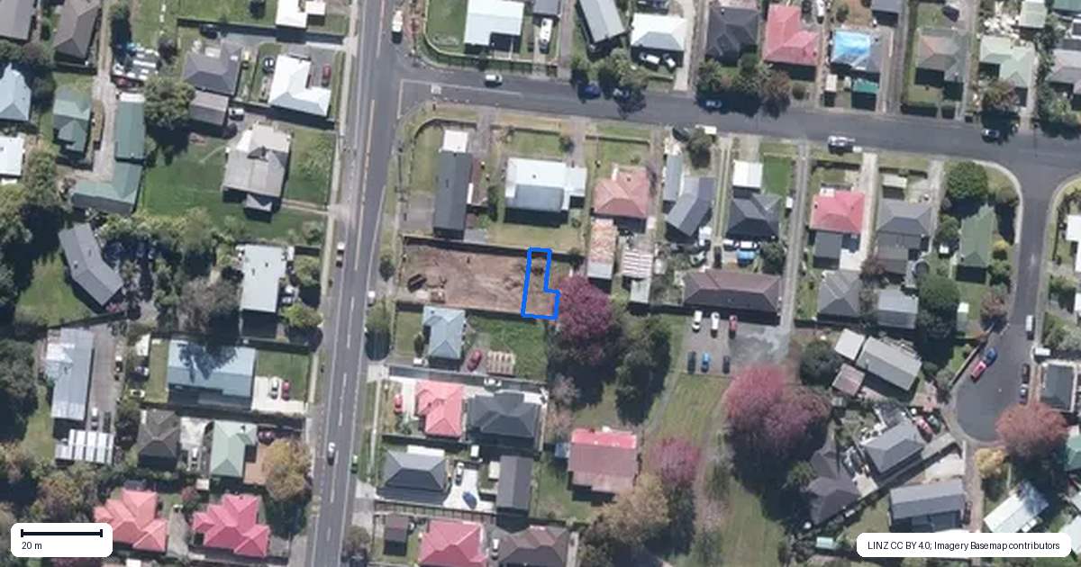 Property context map for 107E Rathgar Road, Henderson, Auckland