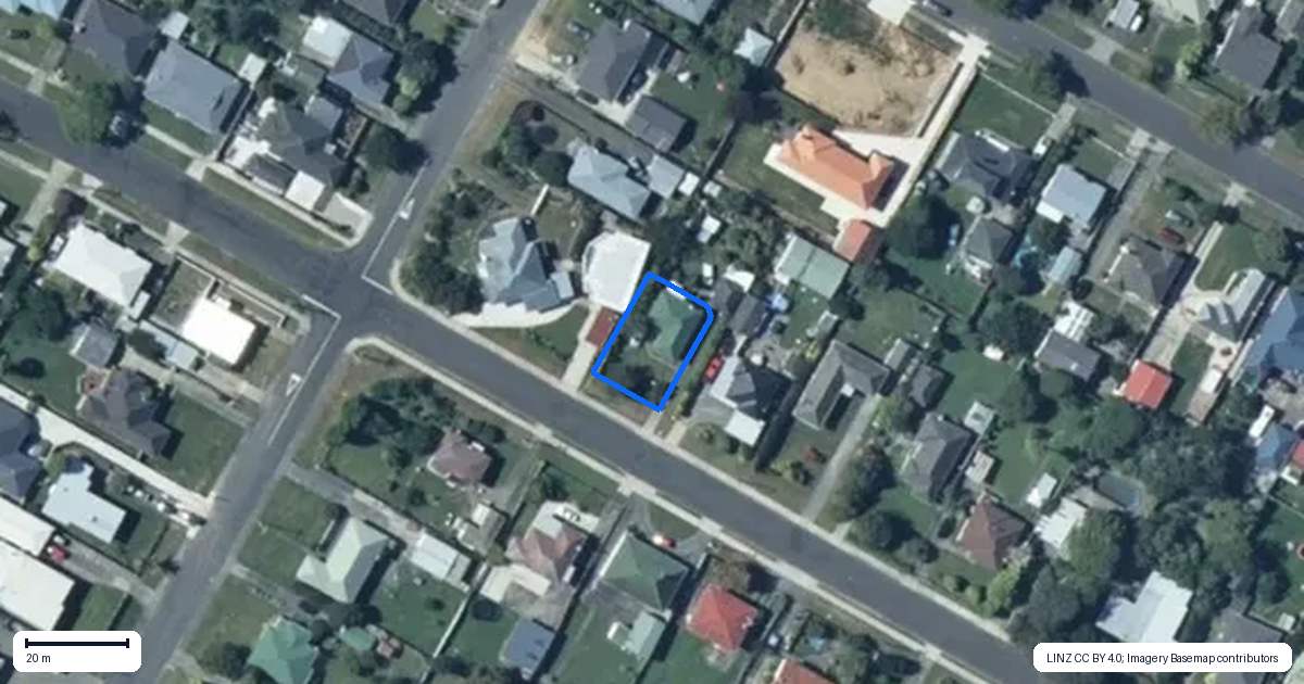 Property context map for 30 Graham Street, Levin