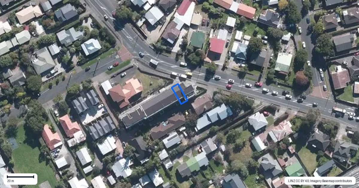 Property context map for 4/130 Rosebank Road, Avondale, Auckland