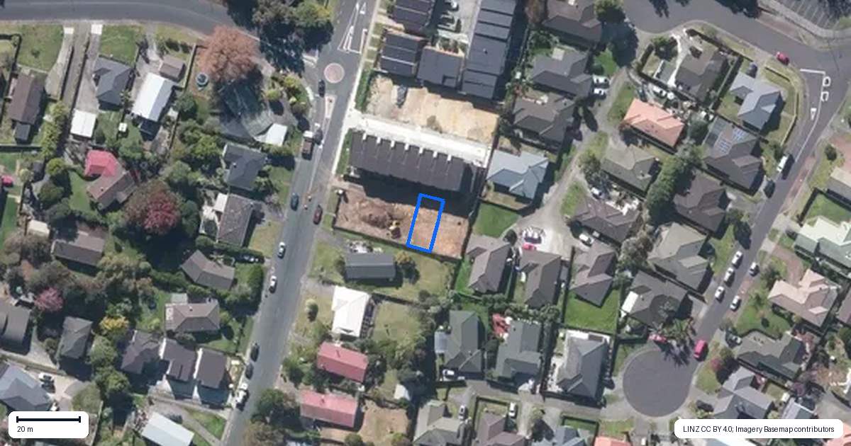 Property context map for 12D Hewlett Road, Massey, Auckland