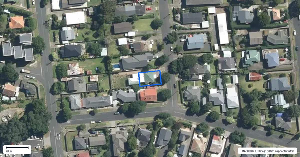 Property context map for 4 Huapai Street, Onehunga, Auckland