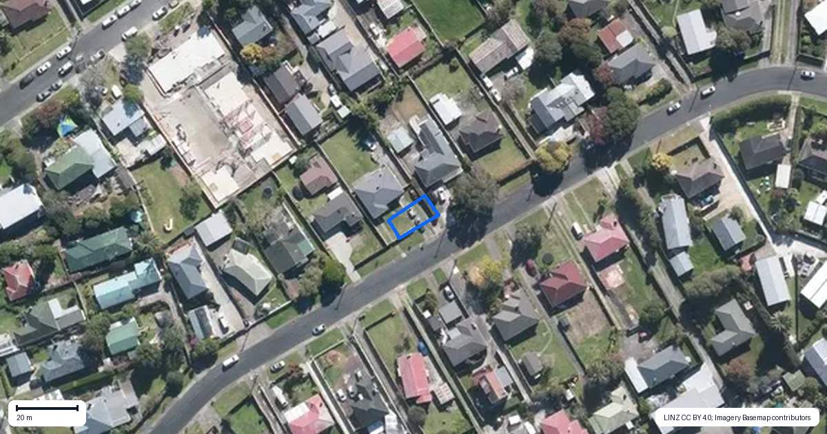 Property context map for 1/10 Fairclough Road, Beach Haven, Auckland