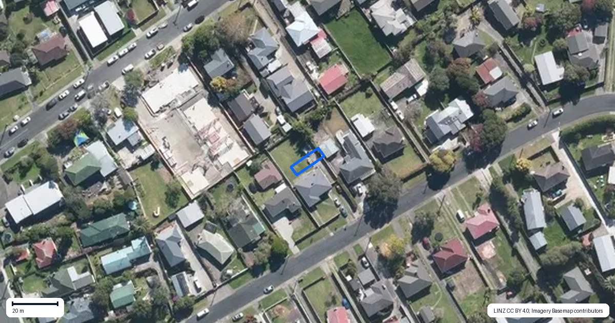 Property context map for 6/10 Fairclough Road, Beach Haven, Auckland