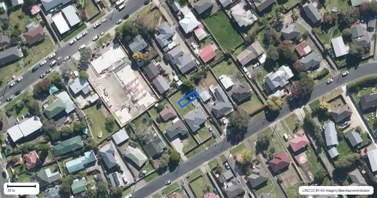 Property context map for 7/10 Fairclough Road, Beach Haven, Auckland
