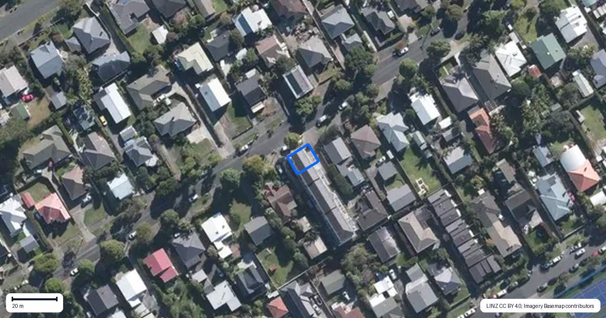 Property context map for 28A Alberta Street, Point Chevalier, Auckland