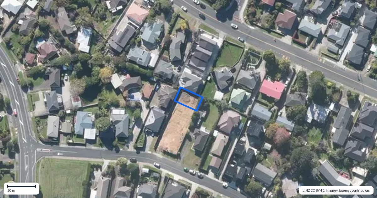 Property context map for 8E Andrew Road, Howick, Auckland