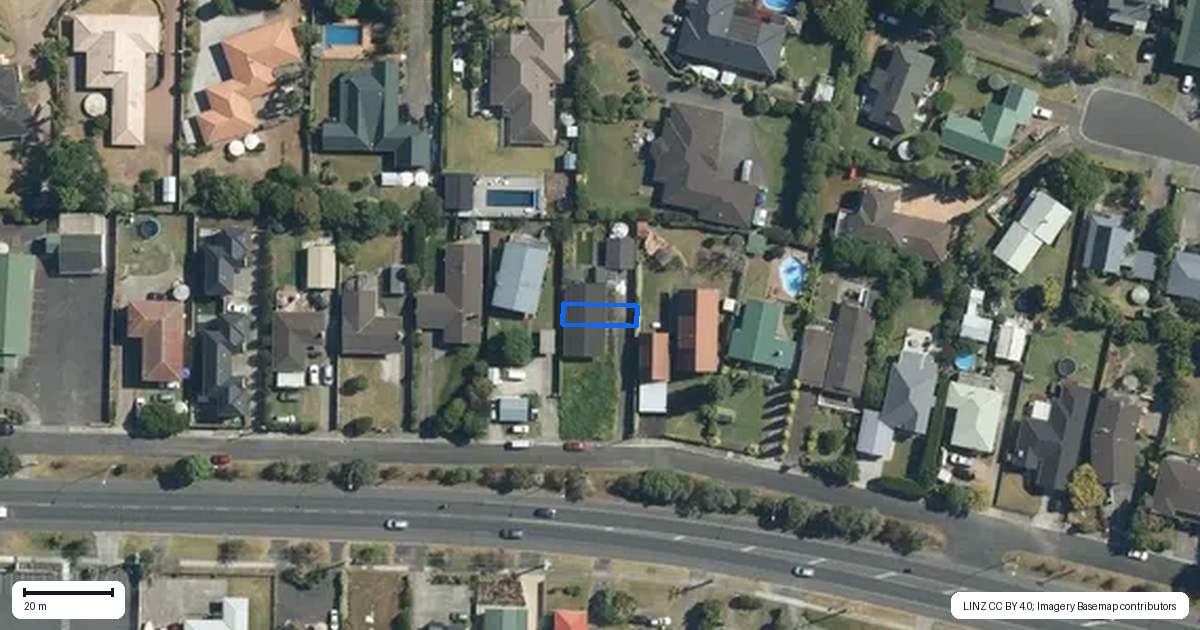 Property context map for 3/364 Main Road, Huapai, Kumeu