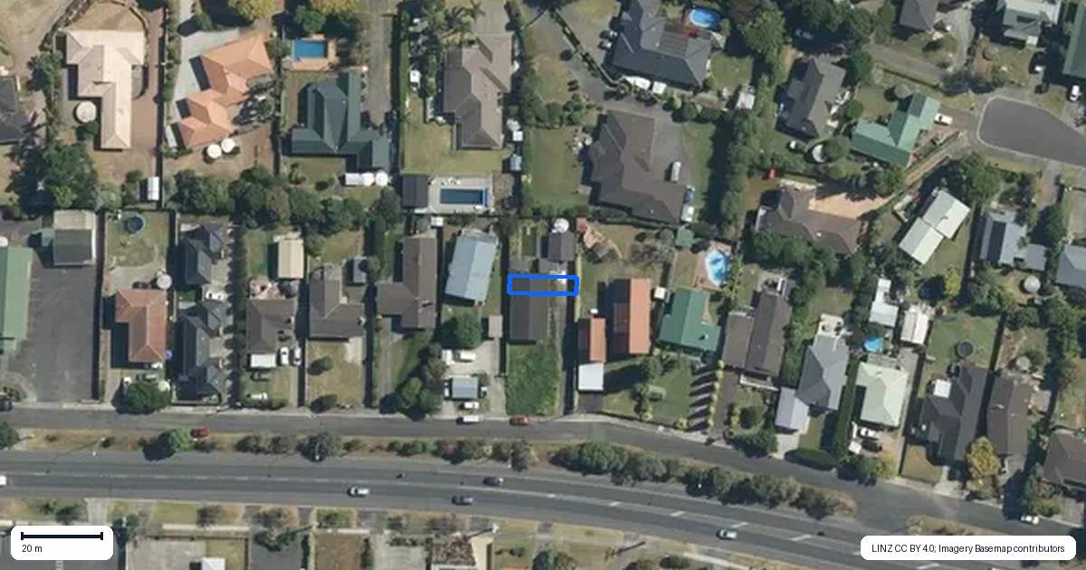 Property context map for 4/364 Main Road, Huapai, Kumeu
