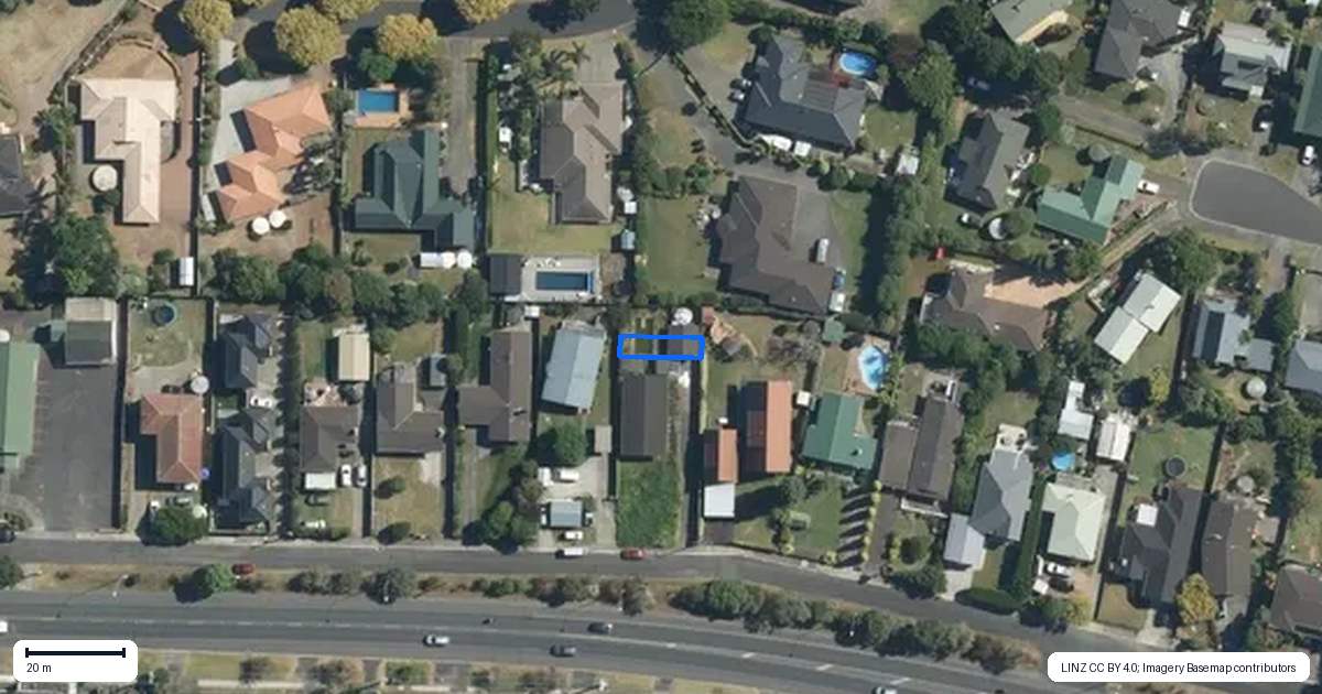 Property context map for 6/364 Main Road, Huapai, Kumeu
