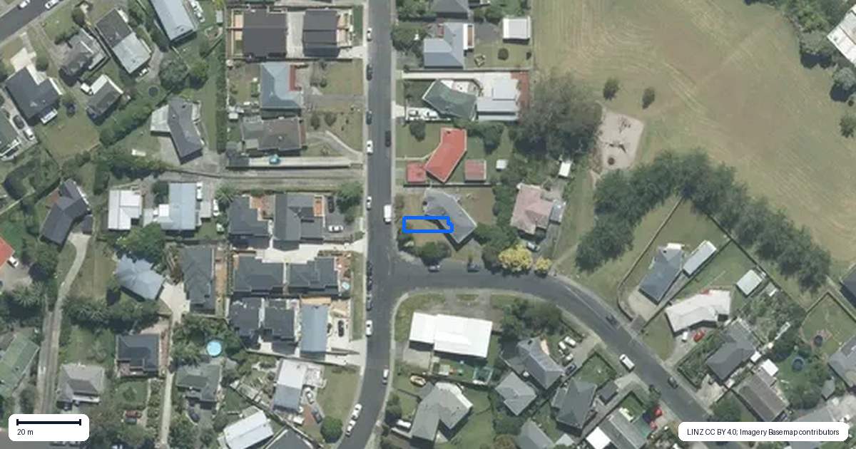 Property context map for 2/15 Locket Road, Glenfield, Auckland
