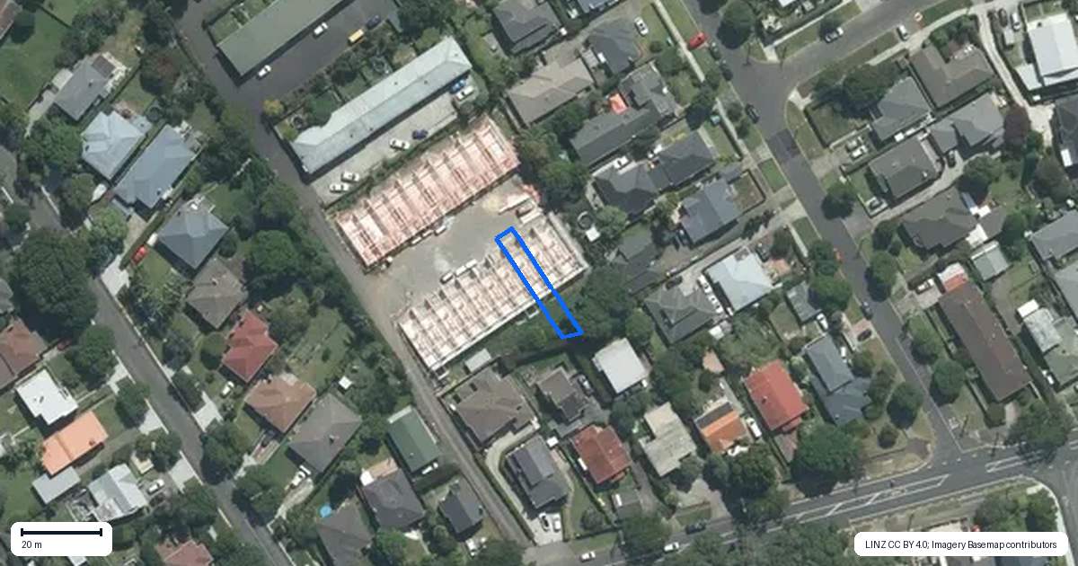 Property context map for 8/63A Owairaka Avenue, Mount Albert, Auckland