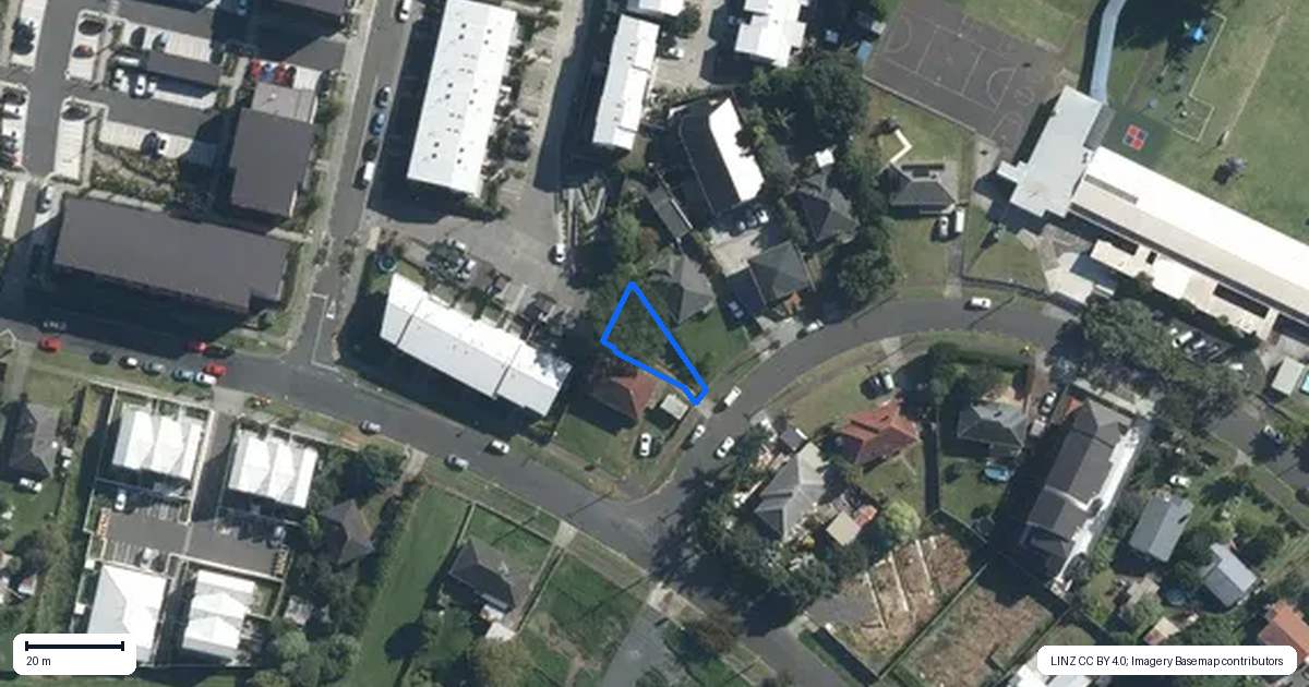 Property context map for 2E Taratoa Street, Point England, Auckland