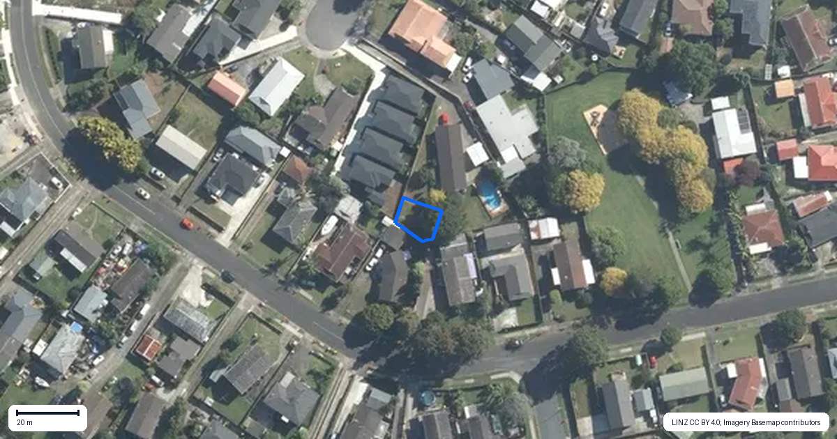 Property context map for 8/24 Tupaki Place, Pakuranga Heights, Auckland