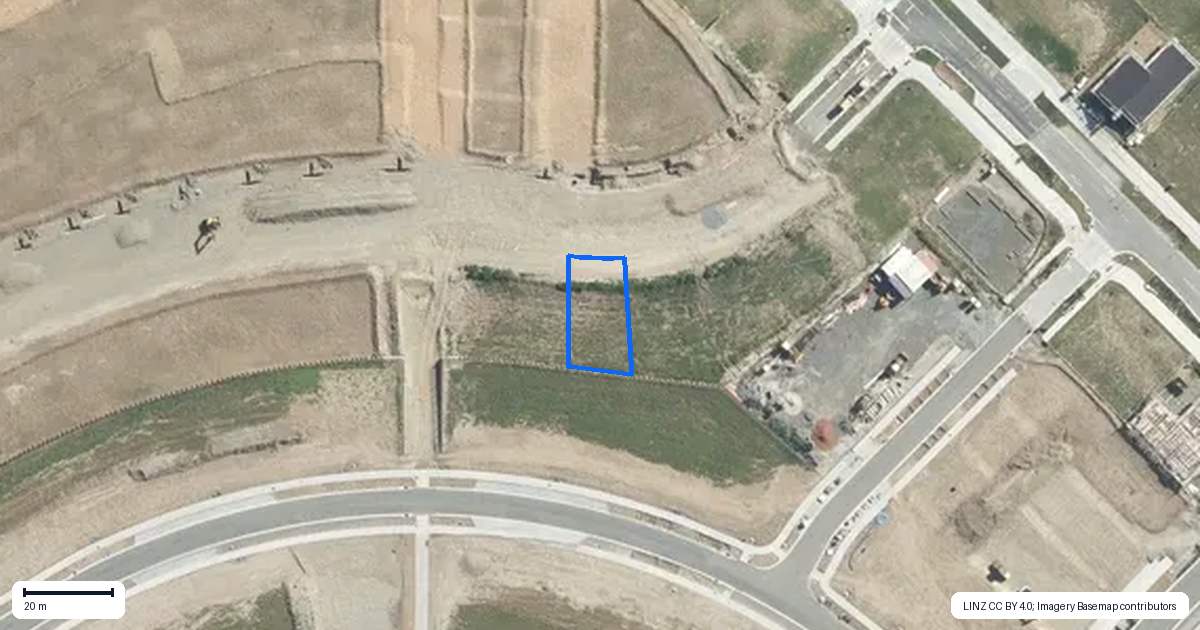 Property context map for 11 Tukutata Crescent, Wainui