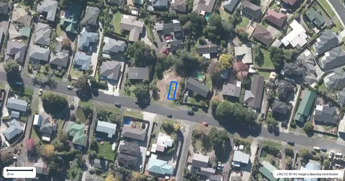 Property context map for 2/21 Baird Street, Howick, Auckland