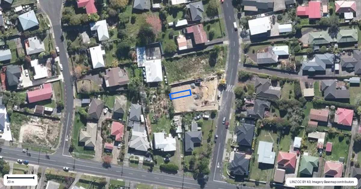 Property context map for 7/4 Waitaki Street, Henderson, Auckland