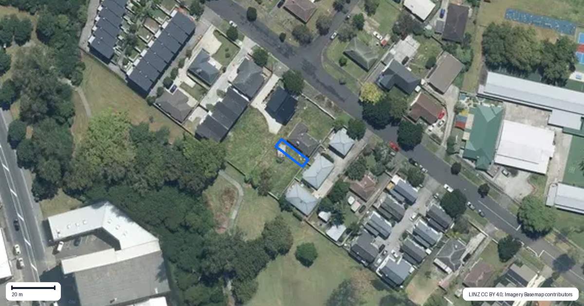 Property context map for 13/21 Eastview Road, Glen Innes, Auckland